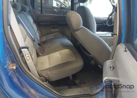 2004 Ford Explorer Sport Trac Adrenalin/Xls/Xlt z USA, uszkodzony, nr VIN 1FMZU67K04UB27217